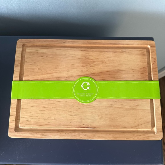 NWT C Wonder “Be Merry” Charcuterie Cheese Board Wood Christmas Holiday Party - Picture 2 of 6